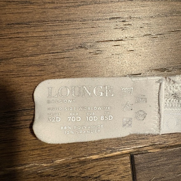 Lounge White Lace Bra - Picture 3 of 3